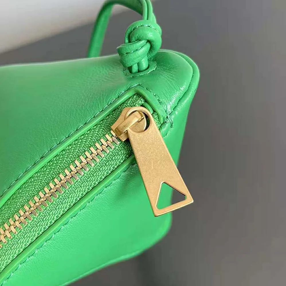 Bottega Veneta Intrecciato Leather Multi Pouch On Strap for Women in Green