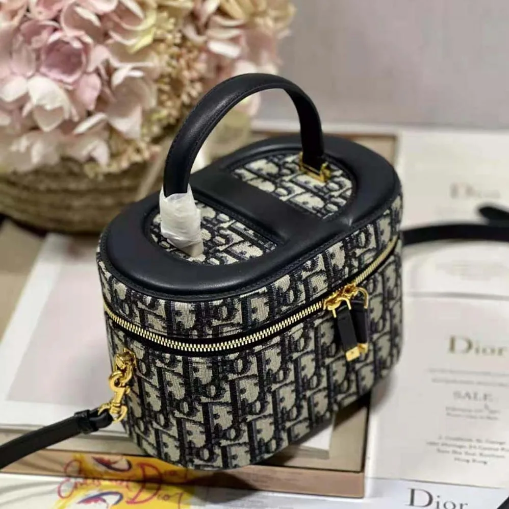 Dior Medium CD Signature Vanity Case Blue Dior Oblique Jacquard for Women Dior Medium CD Signature Vanity Case Blue Dior Oblique Jacquard for Women