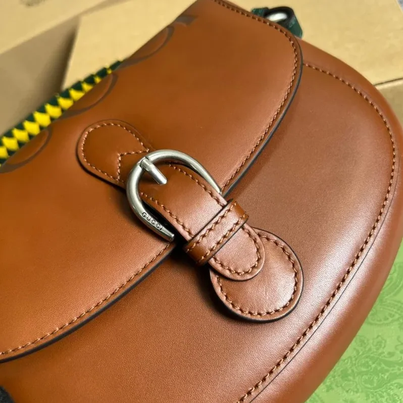 Gucci Aria Shoulder Bag in Brown Gold Hardware