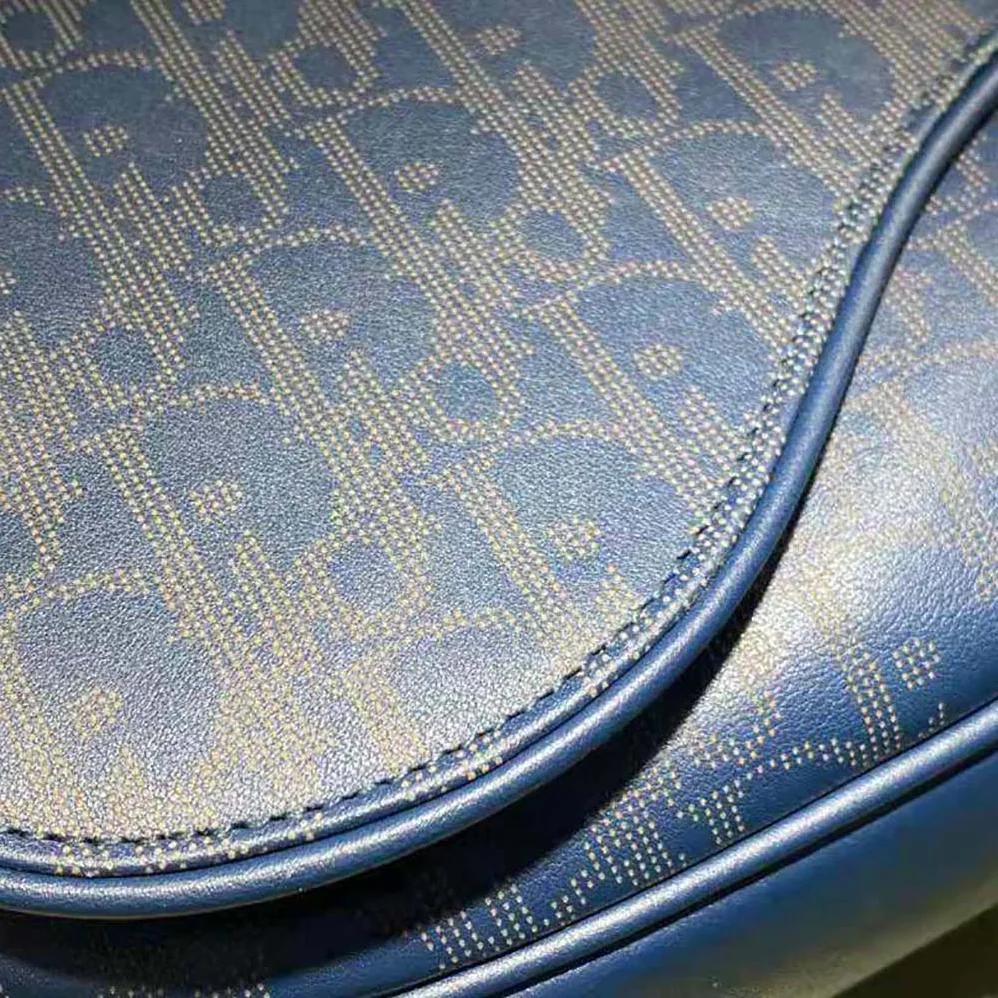 Dior World Tour Saddle Belt Bag Dior Oblique Galaxy Leather for Men in Navy Dior World Tour Saddle Belt Bag Dior Oblique Galaxy Leather for Men in Navy