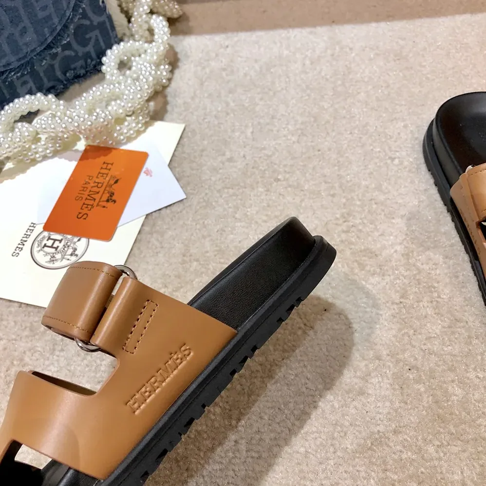Hermes Chypre Sandal-Brown H222299ZvA3360 for Unisex