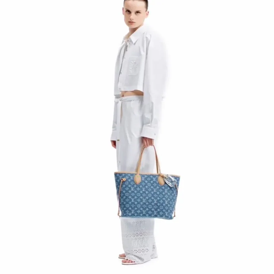 Louis Vuitton Neverfull MM Tote Bag in Blue Denim Gold Hardware