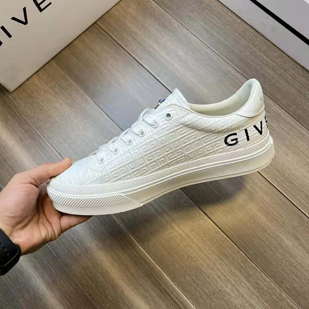 Givenchy Oswald City Sport Sneakers in Leather for Unisex in White