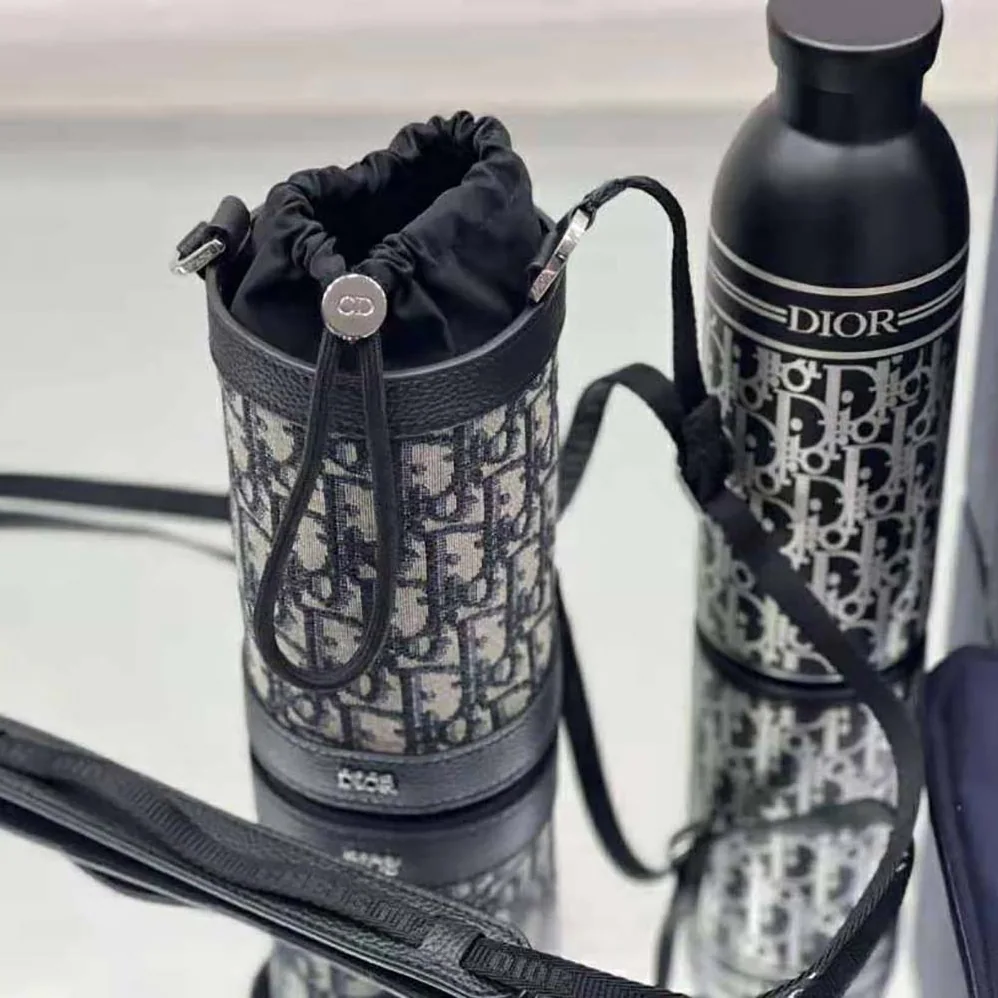 Dior Aqua Bottle and Bottle Holder with Shoulder Strap for Men Dior Aqua Bottle and Bottle Holder with Shoulder Strap for Men