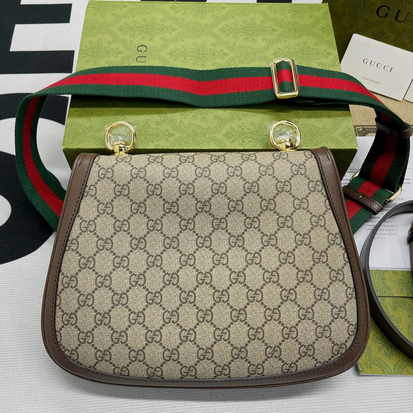 Gucci Blondie Medium Shoulder Bag / Beige/ Ebony GG Supreme Canvas Gold Hardware
