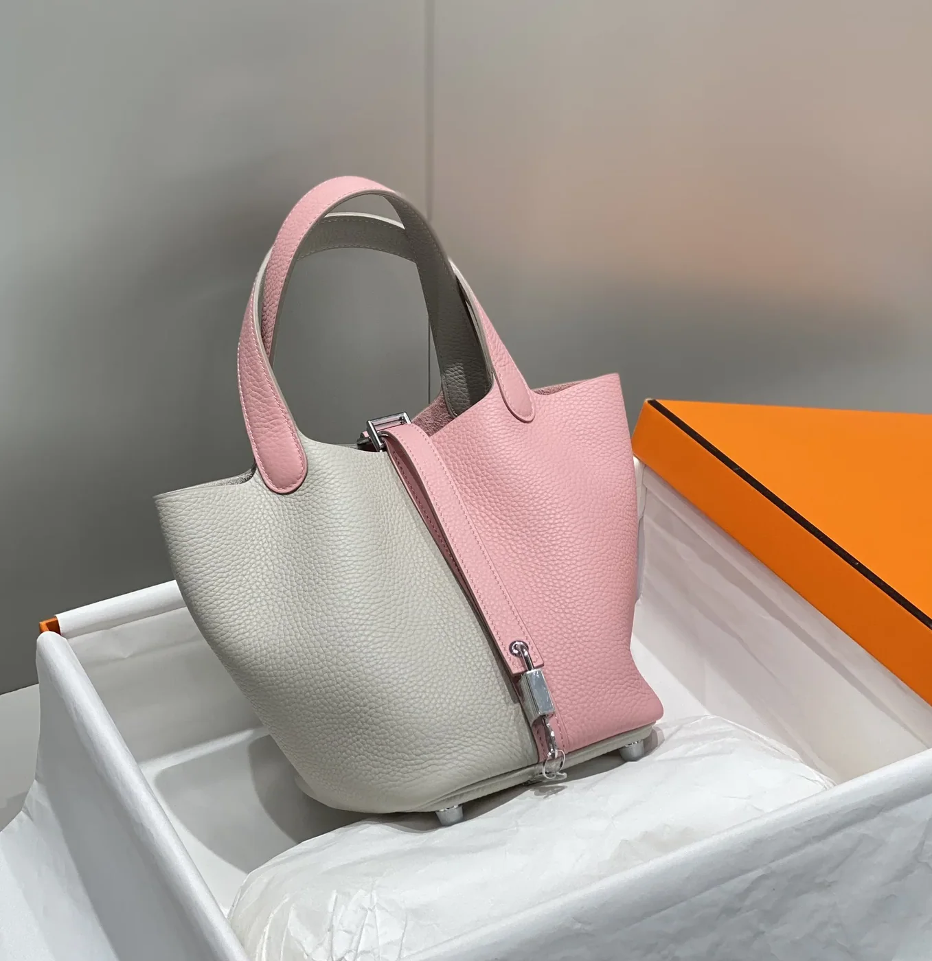 Hermes Picotin Lock 18 Bag Grey in Pink / Hermes Picotin Lock 18 Bag Grey in Pink /