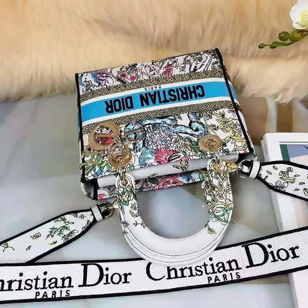 Dior Medium Lady D-Lite Bag Latte Multicolor D for Women in Constellation Embroidery Dior Medium Lady D-Lite Bag Latte Multicolor D for Women in Constellation Embroidery