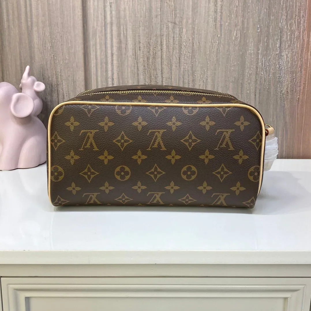 Louis Vuitton King Size Toiletry Monogram Canvas / LV Louis Vuitton King Size Toiletry Monogram Canvas / LV