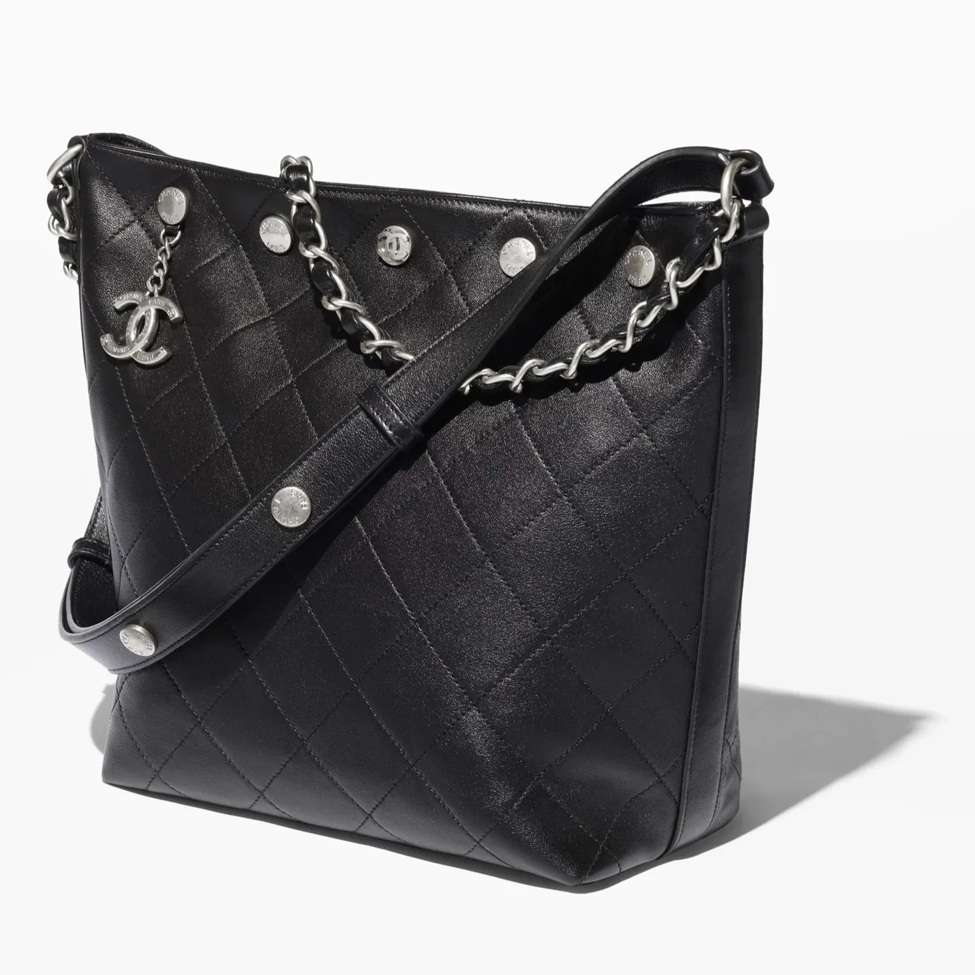 Chanel Large Bucket Bag Black / AS5406 Chanel Large Bucket Bag Black / AS5406