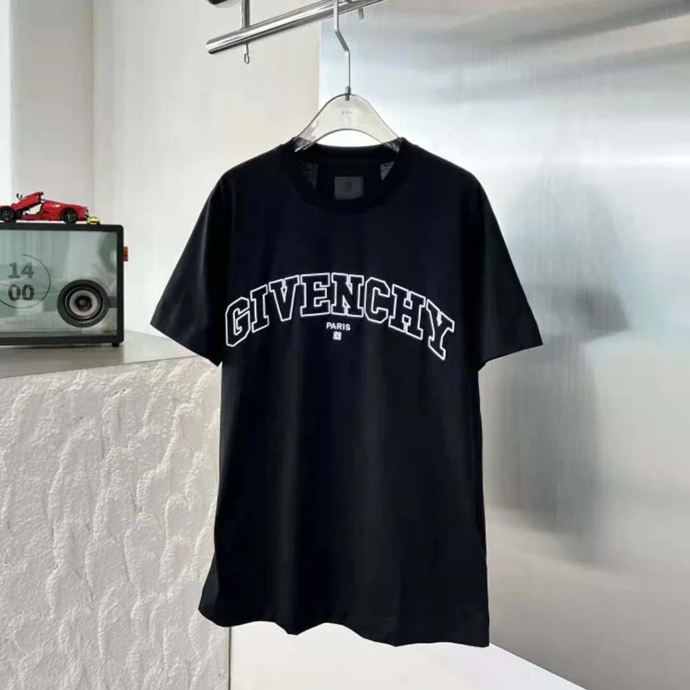 Givenchy T-shirt in GIVENCHY College Embroidered Jersey for Women in Black