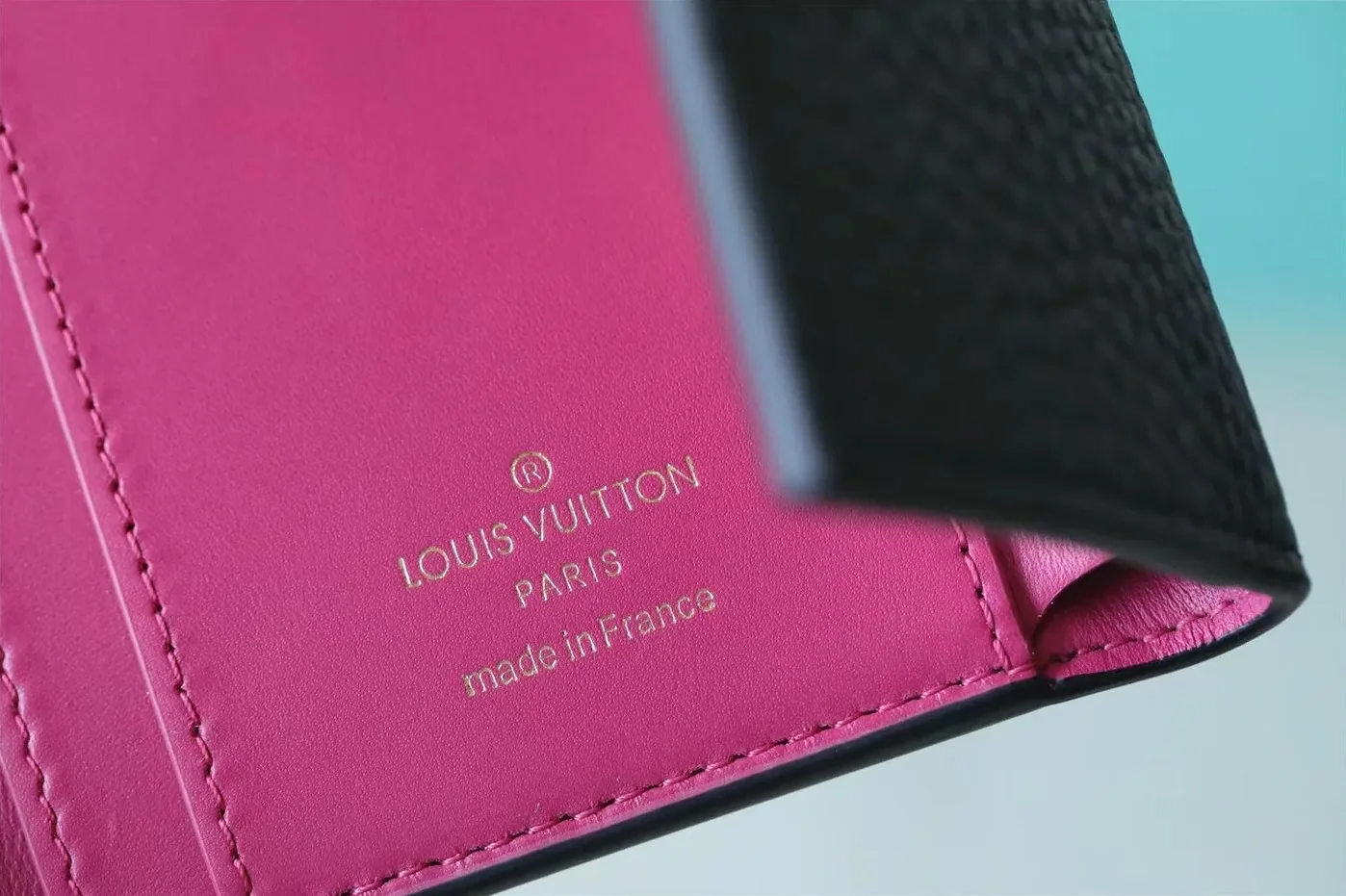 Louis Vuitton Capucines XS Wallet Black / Louis Vuitton Capucines XS Wallet Black /