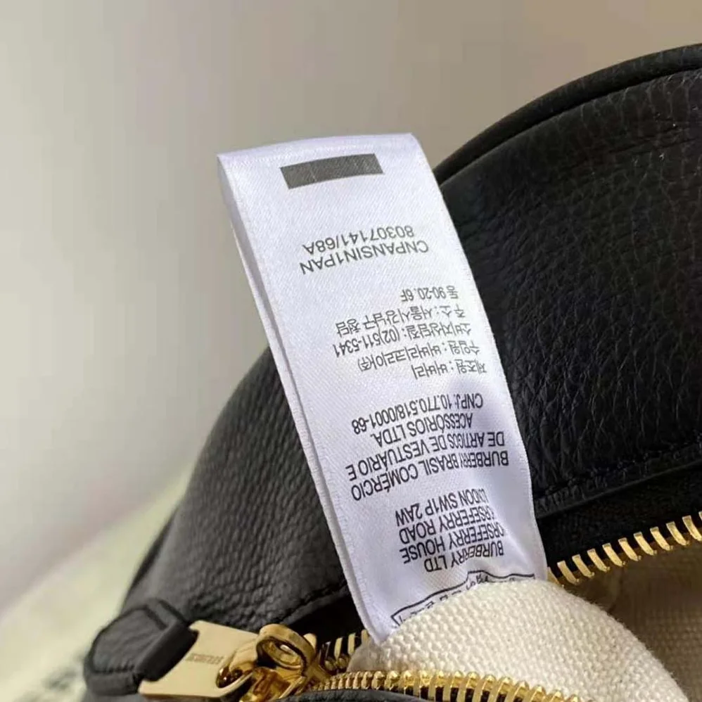 Burberry Medium Leather Half Cube Bag for Women in Black Burberry Medium Leather Half Cube Bag for Women in Black