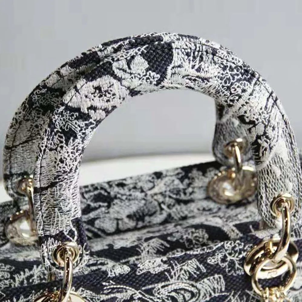 Dior Medium Lady D-lite Bag Blue Toile de Jouy Reverse Embroidery for Women Dior Medium Lady D-lite Bag Blue Toile de Jouy Reverse Embroidery for Women