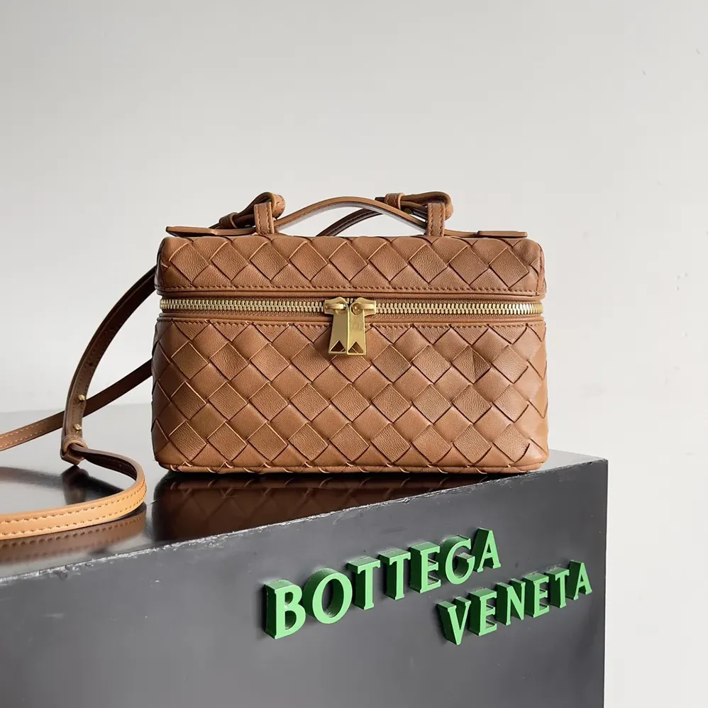 Bottega Veneta Bang Bang for Women in Brown Bottega Veneta Bang Bang for Women in Brown