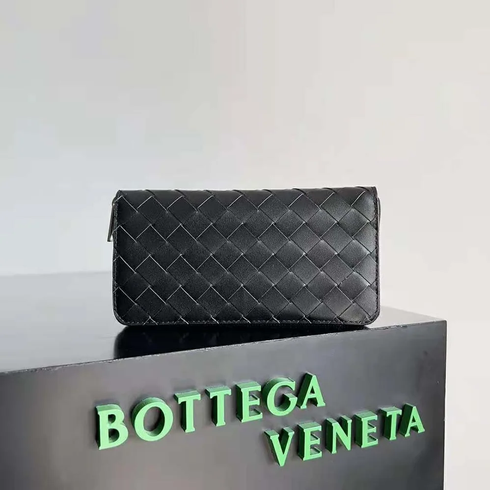 Bottega Veneta Intrecciato Zip Around Wallet for Men in Black Bottega Veneta Intrecciato Zip Around Wallet for Men in Black