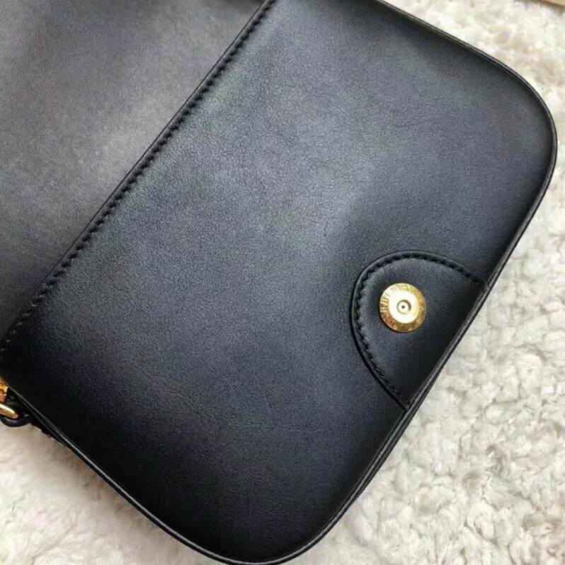 Burberry The Leather Link Bag for Women in Black