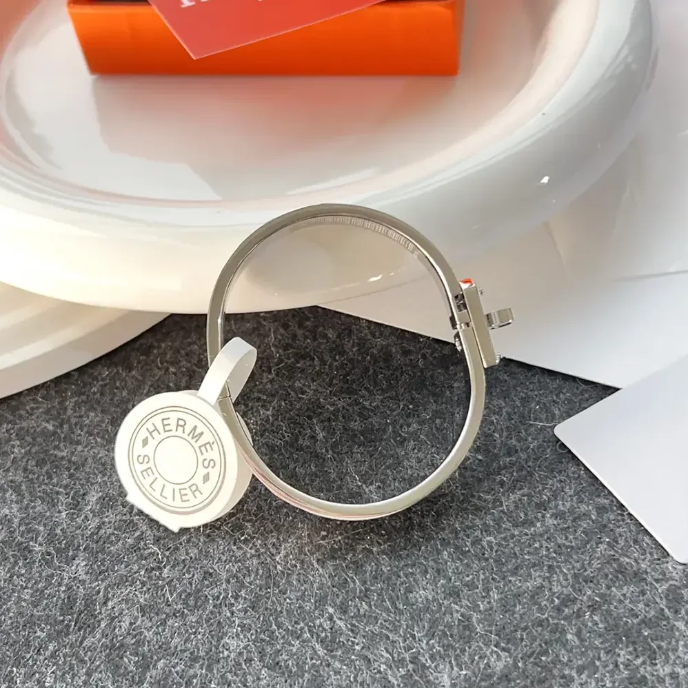 Hermes Mini Clic Kelly Bracelet for Unisex in White