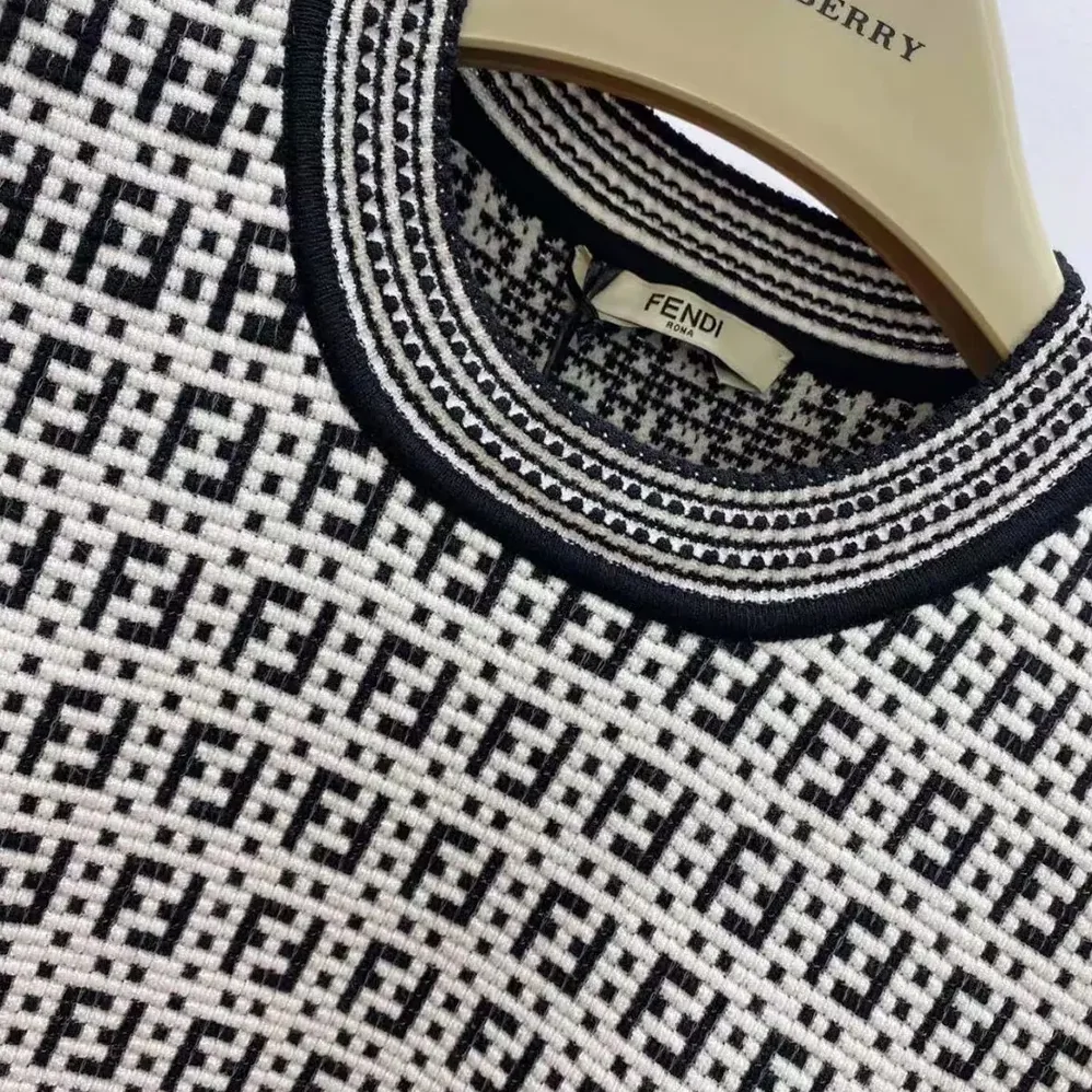 Fendi Sweater Black FF Cotton Jumper for Women