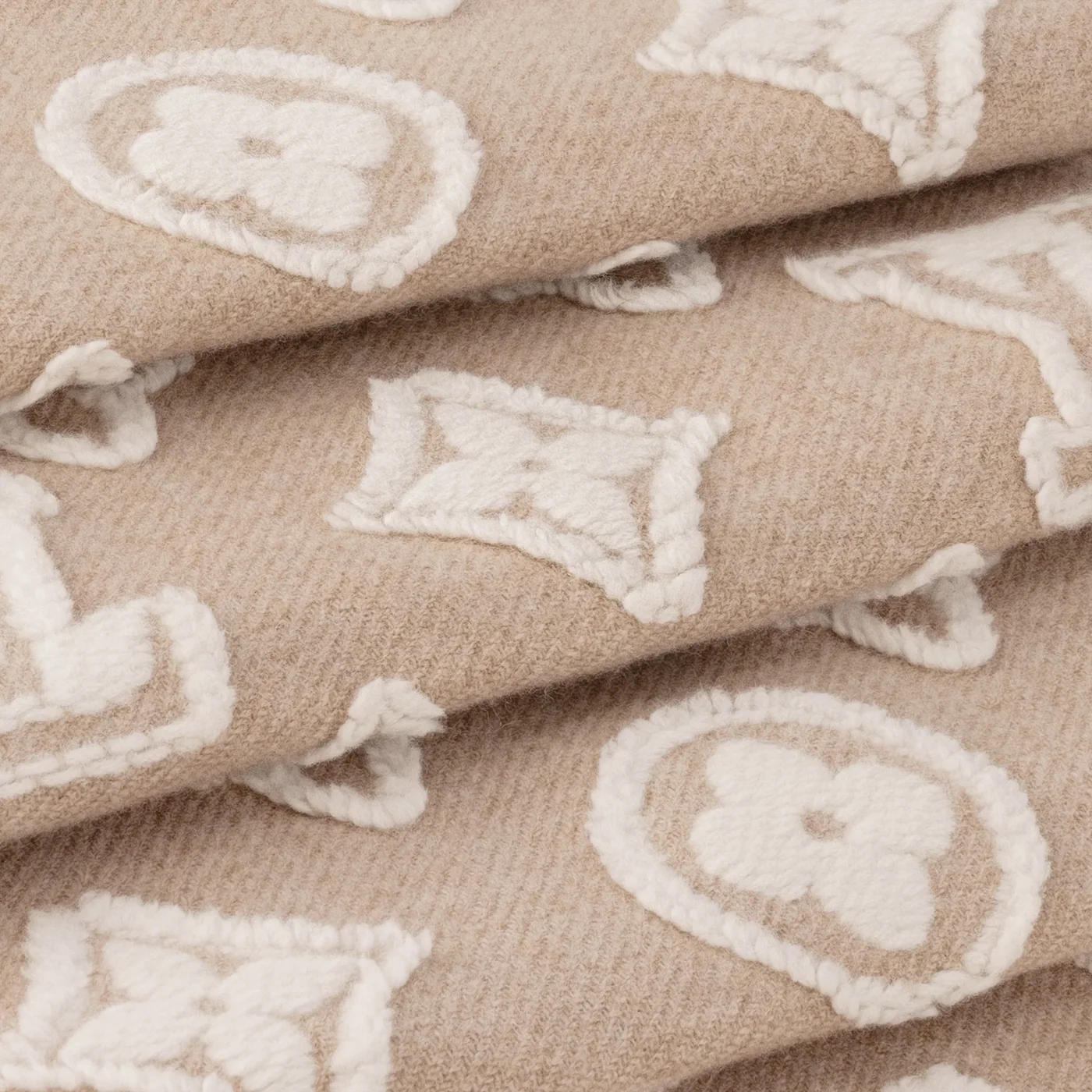 Louis Vuitton LV 3D Scarf Beige And White / Louis Vuitton LV 3D Scarf Beige And White /