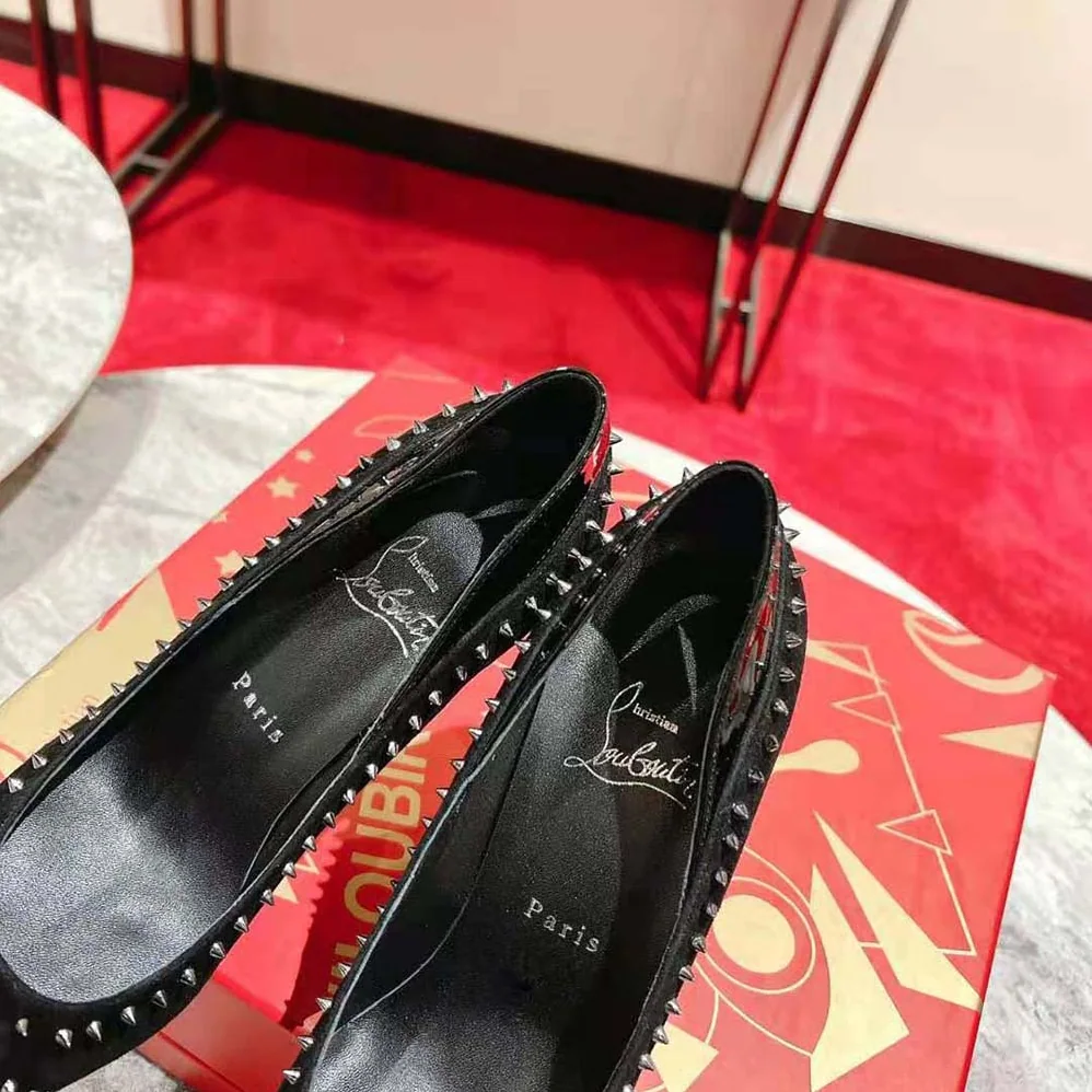Christian Louboutin Duvette Spikes 85 mm Heel Height for Women in Black Christian Louboutin Duvette Spikes 85 mm Heel Height for Women in Black