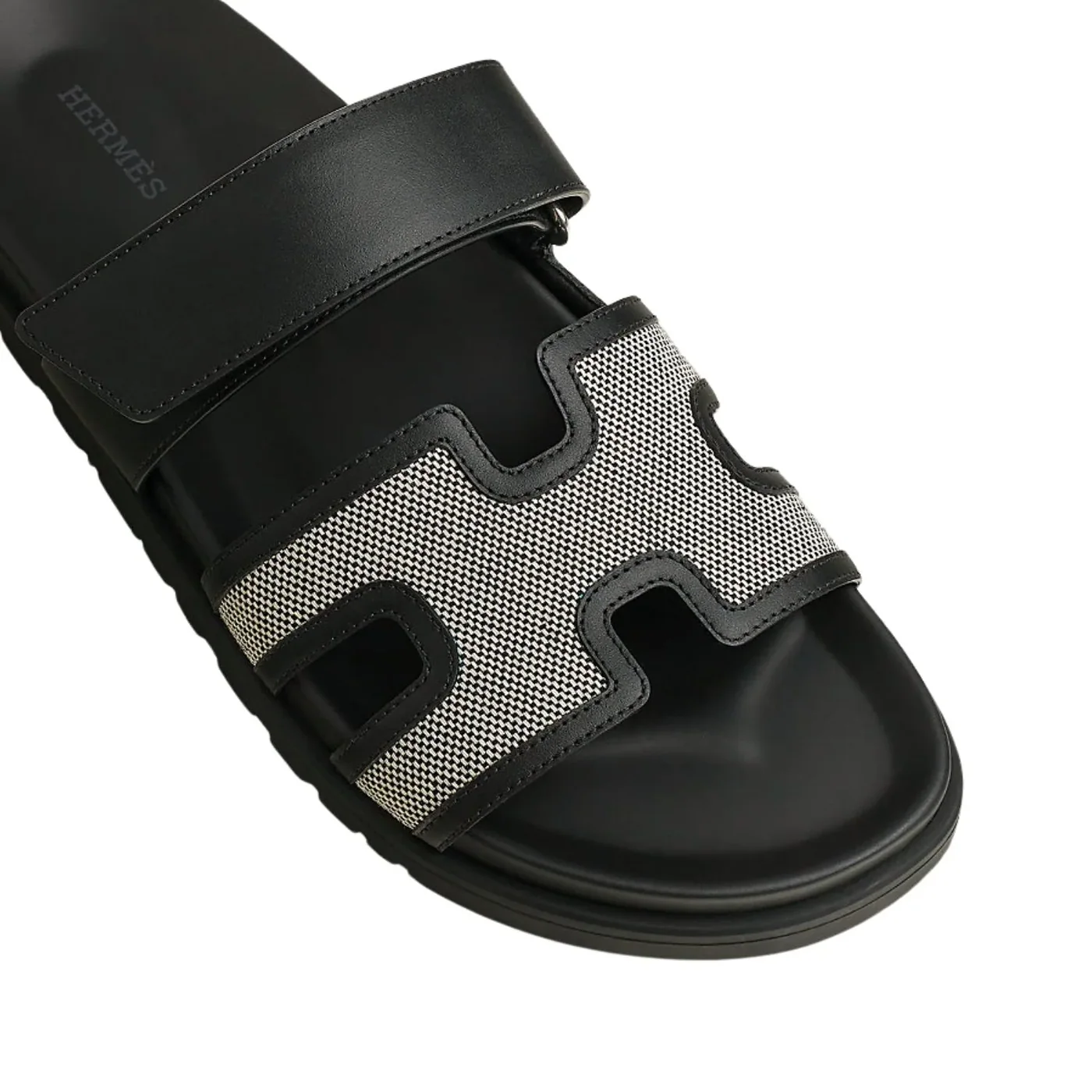 Hermes Chypre Sandals Prunoir in Noir