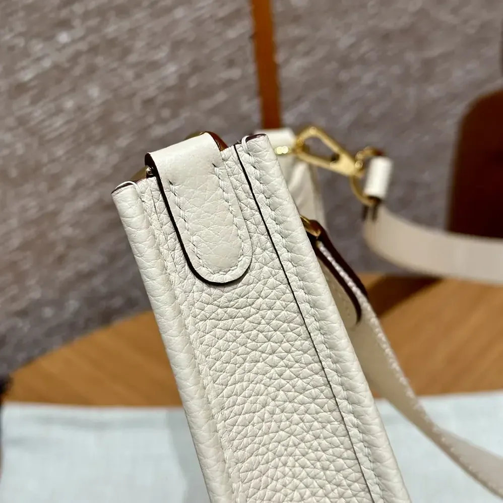 Hermes Evelyne 16 Amazone in Clemence Leather for Women in White/Gold Hermes Evelyne 16 Amazone in Clemence Leather for Women in White/Gold