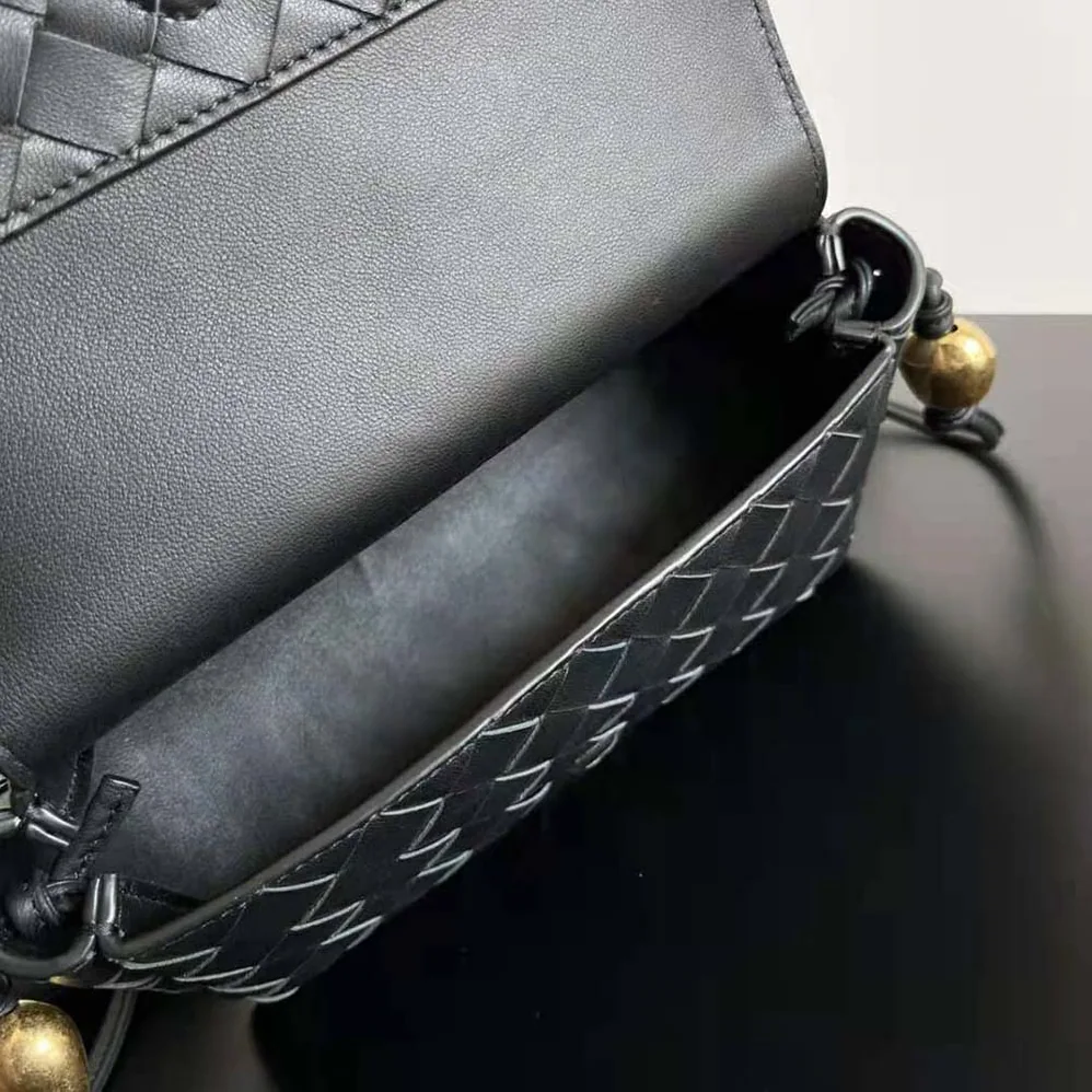 Bottega Veneta Intrecciato Leather Multi Pouch On Strap for Women in Black Bottega Veneta Intrecciato Leather Multi Pouch On Strap for Women in Black