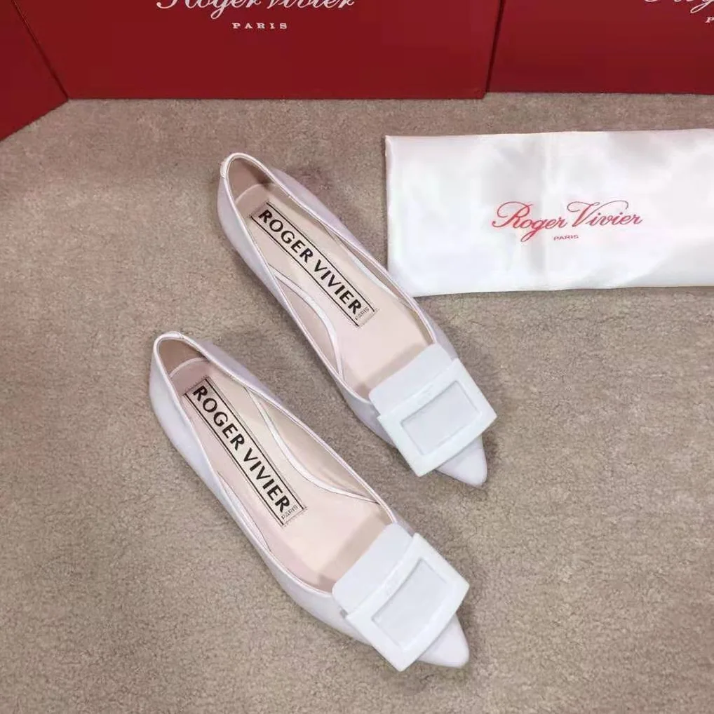 Roger Vivier Gommettine Ballerinas for Women in White Roger Vivier Gommettine Ballerinas for Women in White