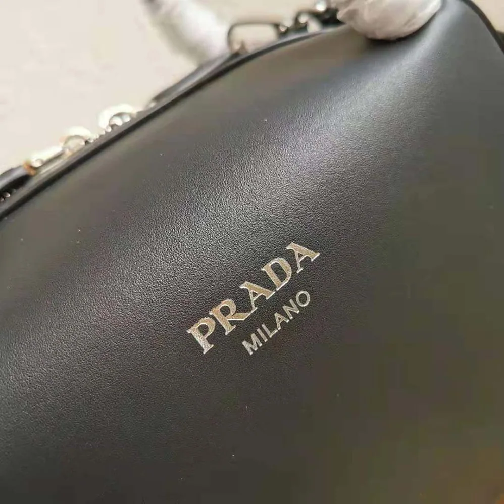 Prada Medium leather Prada Supernova Handbag for Women in Black Prada Medium leather Prada Supernova Handbag for Women in Black