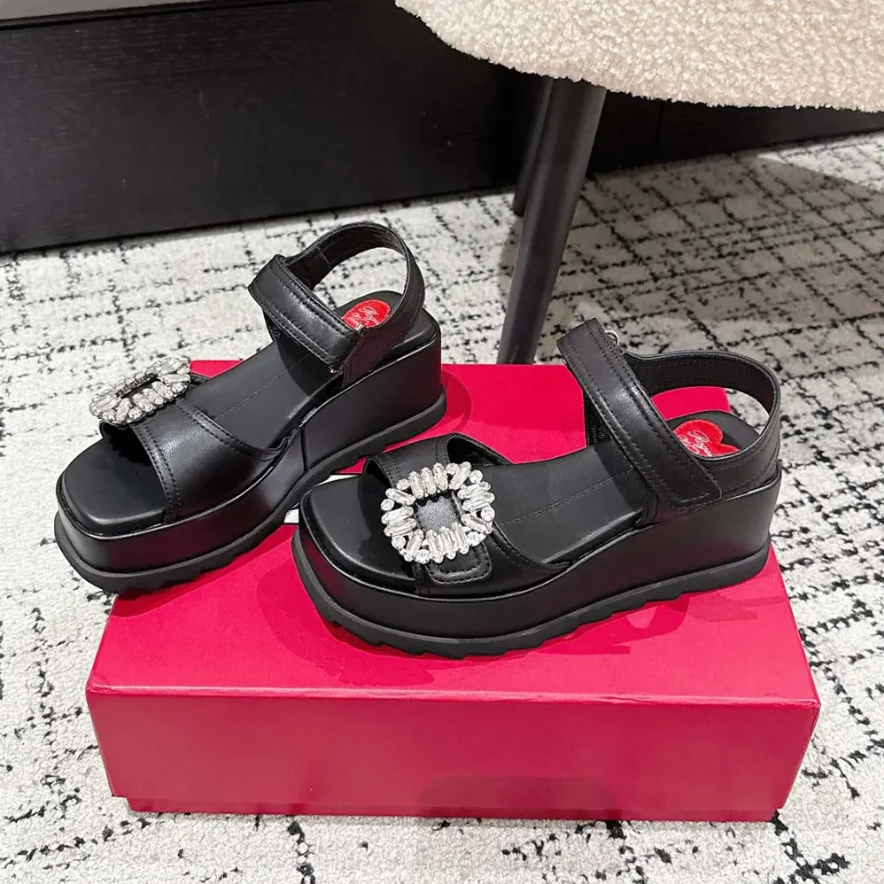 Roger Vivier Slidy Viv' Wedge Sandals in Leather for Women in Black Roger Vivier Slidy Viv' Wedge Sandals in Leather for Women in Black
