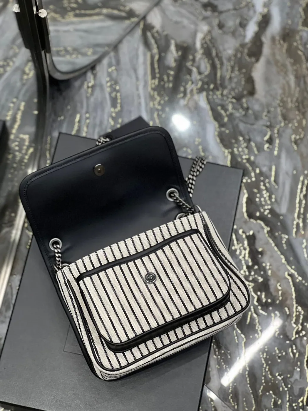 Saint Laurent Niki Small Bag White / Saint Laurent Niki Small Bag White /