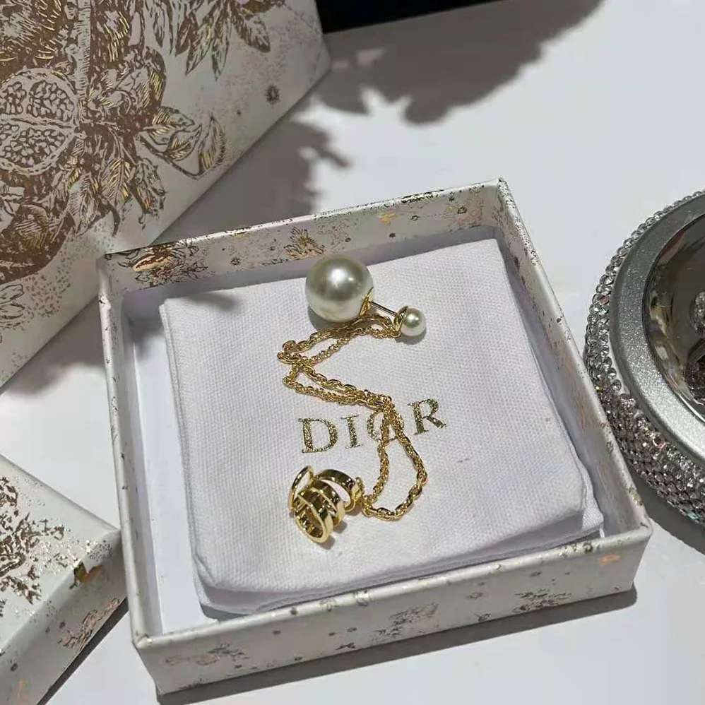 Dior Tribales Earring Gold-Finish Metal and White Resin Pearls for Women Dior Tribales Earring Gold-Finish Metal and White Resin Pearls for Women
