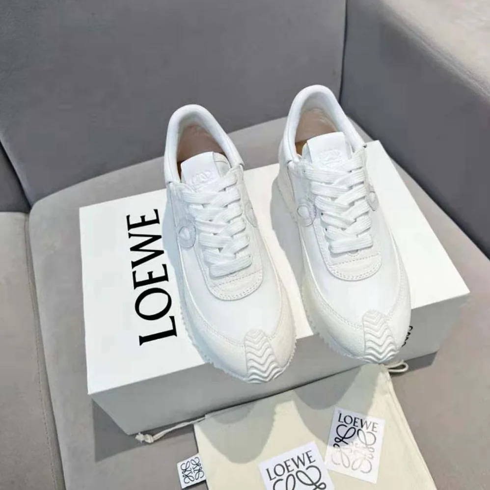 Loewe Flow Runner in Calfskin for Unisex in White Loewe Flow Runner in Calfskin for Unisex in White