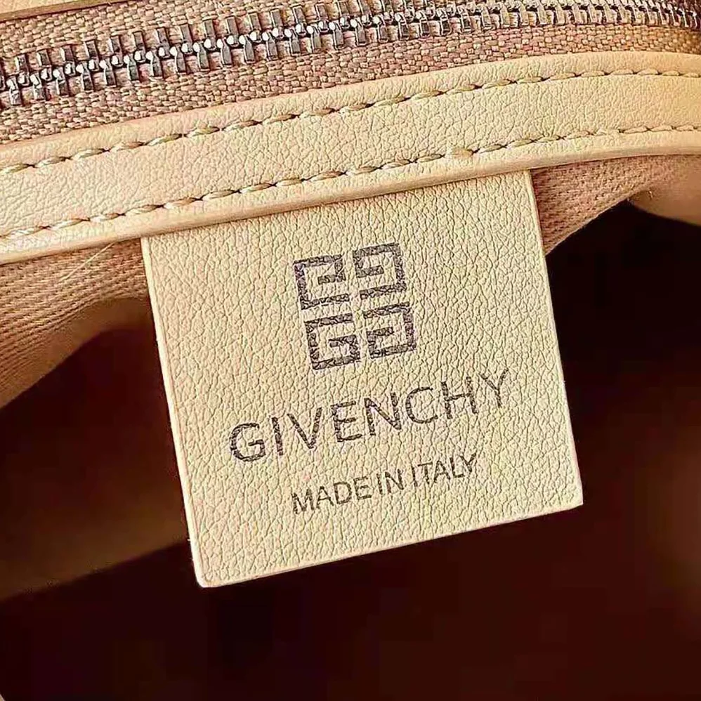Givenchy Medium Voyou Bag in Leather for Women in Beige Givenchy Medium Voyou Bag in Leather for Women in Beige