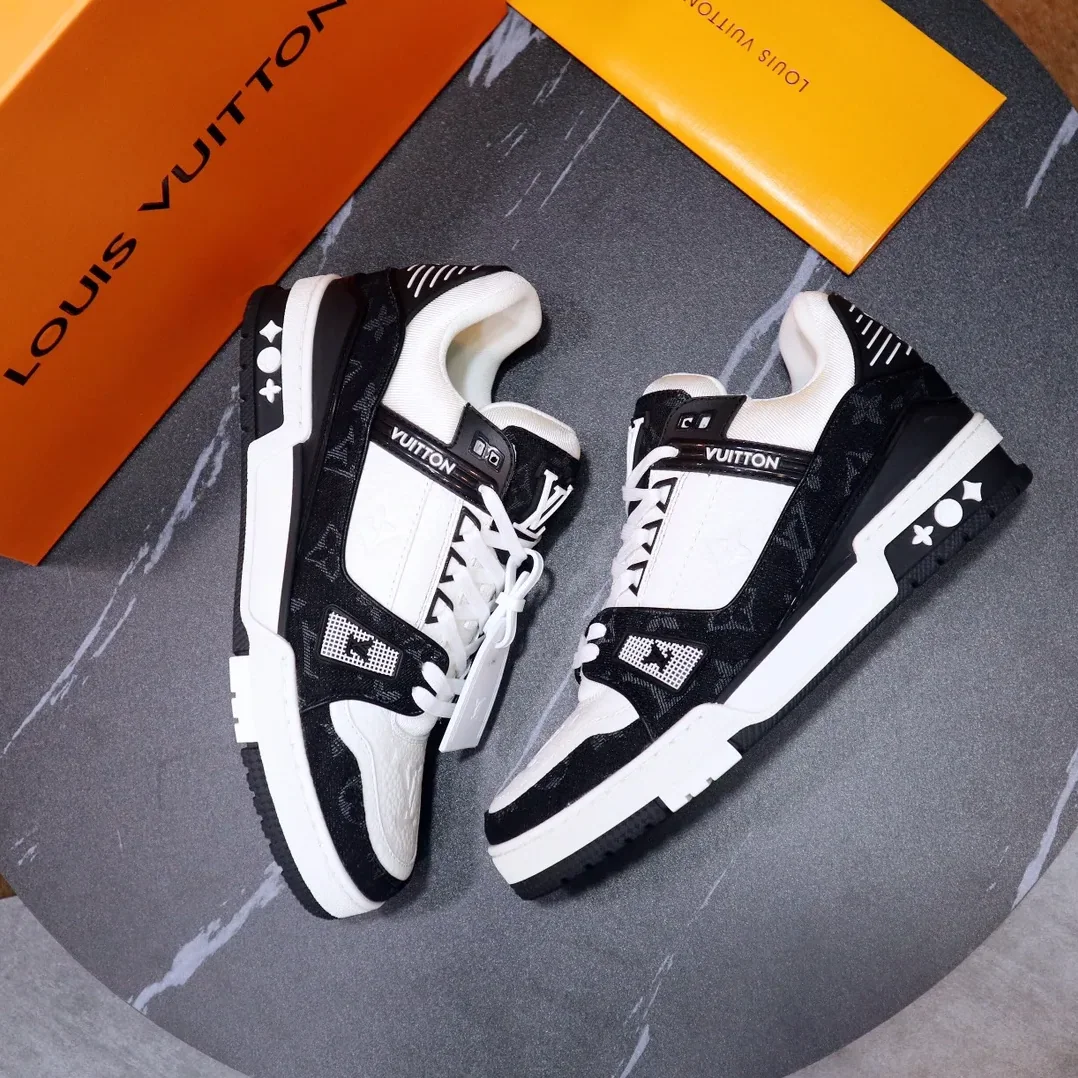 Louis Vuitton Trainer Sneaker Mix Of Materials Black in White