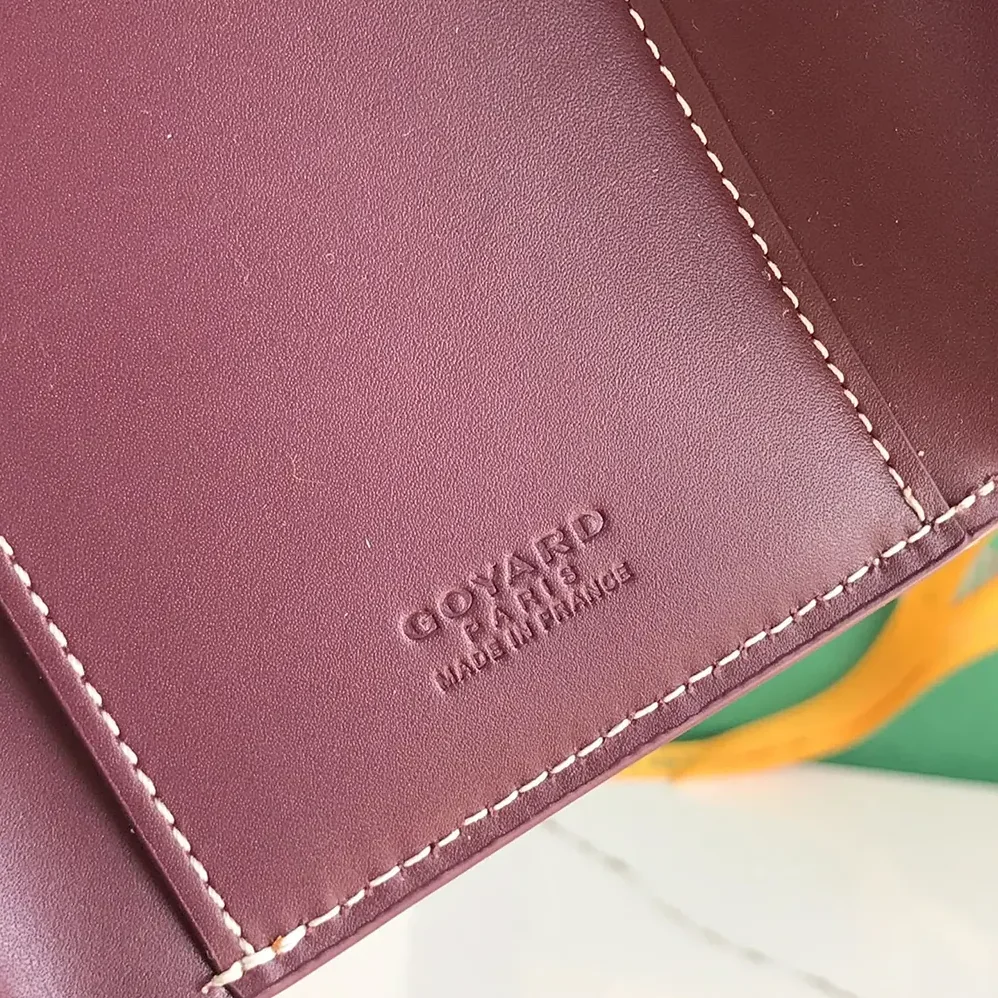 Goyard Saint Gabrie Wallet for Unisex in Maroon