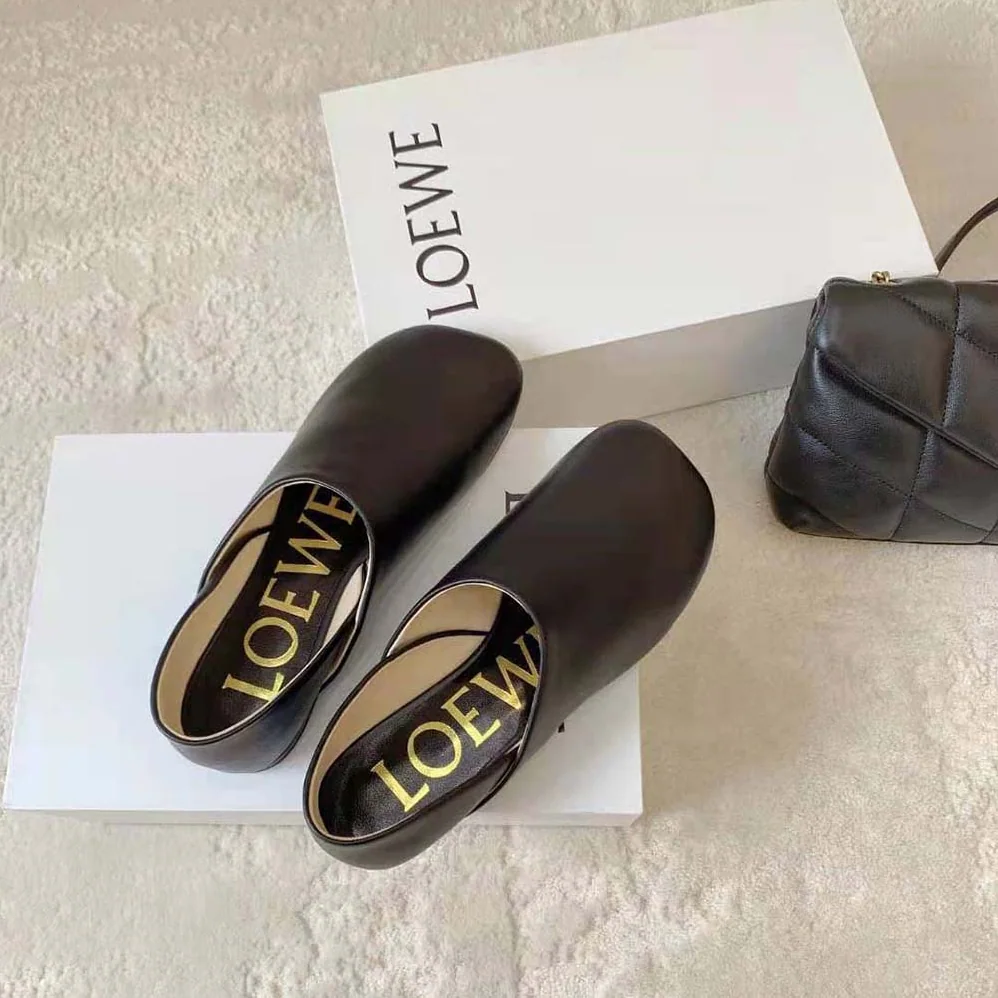Loewe Toy Slipper in Goatskin for Women in Black