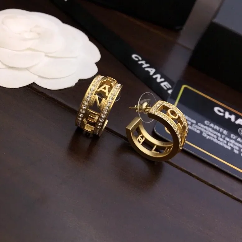 Chanel Round Earrings Gold Chanel Round Earrings Gold