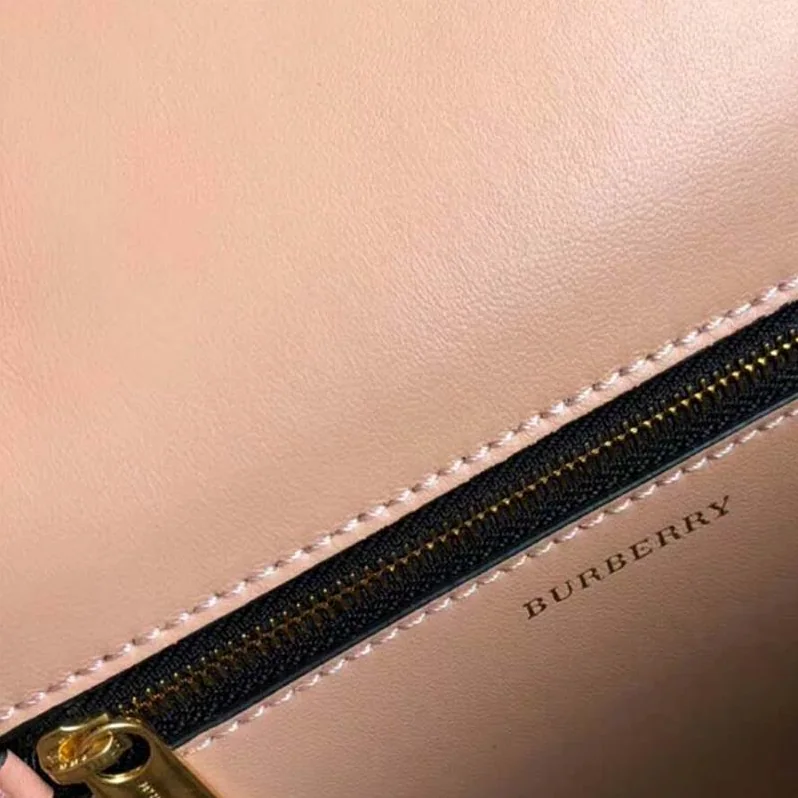 Burberry The Leather Link Bag for Women in Pink Burberry The Leather Link Bag for Women in Pink