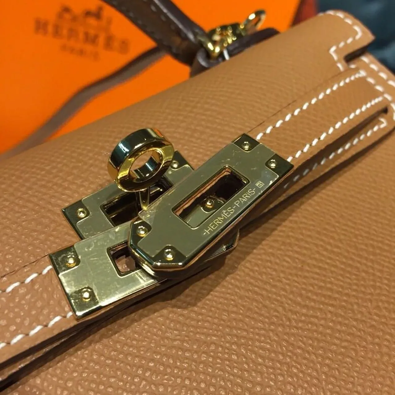 Hermes Mini Kelly Gold Gold Toned Hardware / Hermes Mini Kelly Gold Gold Toned Hardware /