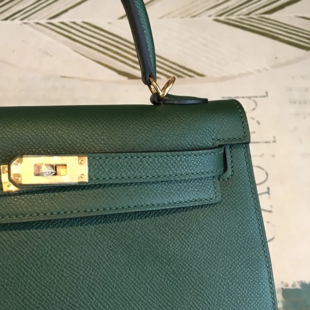 Hermes Kelly Red Gold Toned Hardware / Hermes Kelly Red Gold Toned Hardware /
