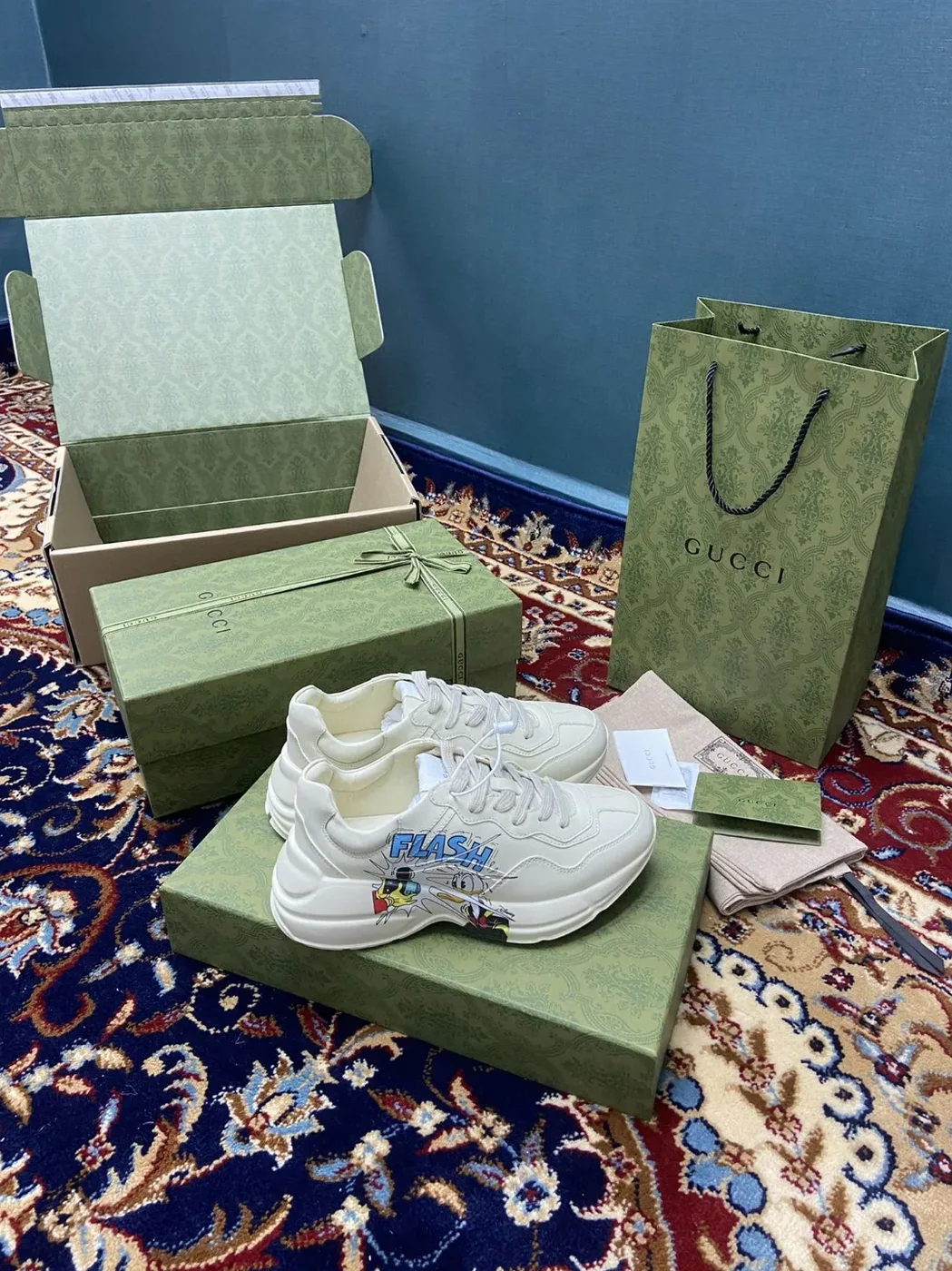 Disney x Gucci Rhyton Sneakers With Donald Duck White Ivory