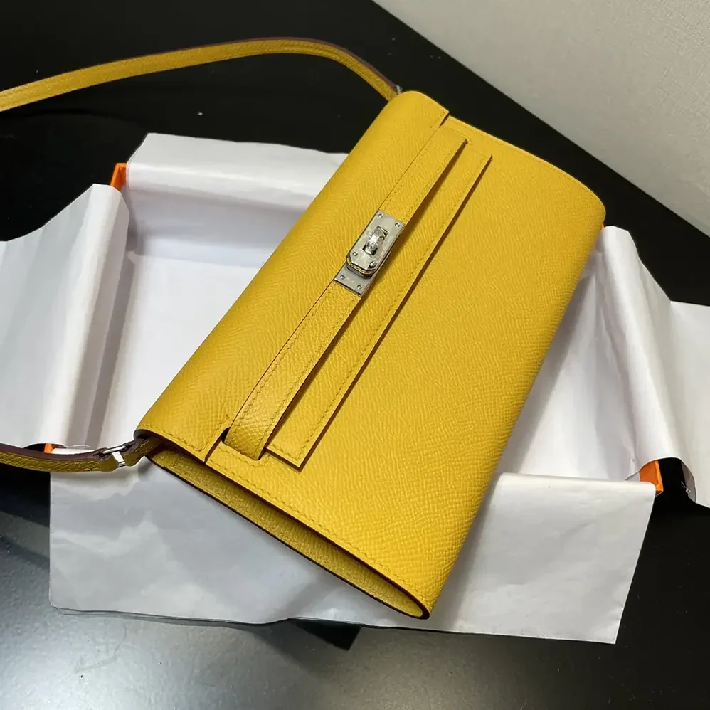 Hermes Kelly To Go in Epsom Leather for Women in Gold/Silver