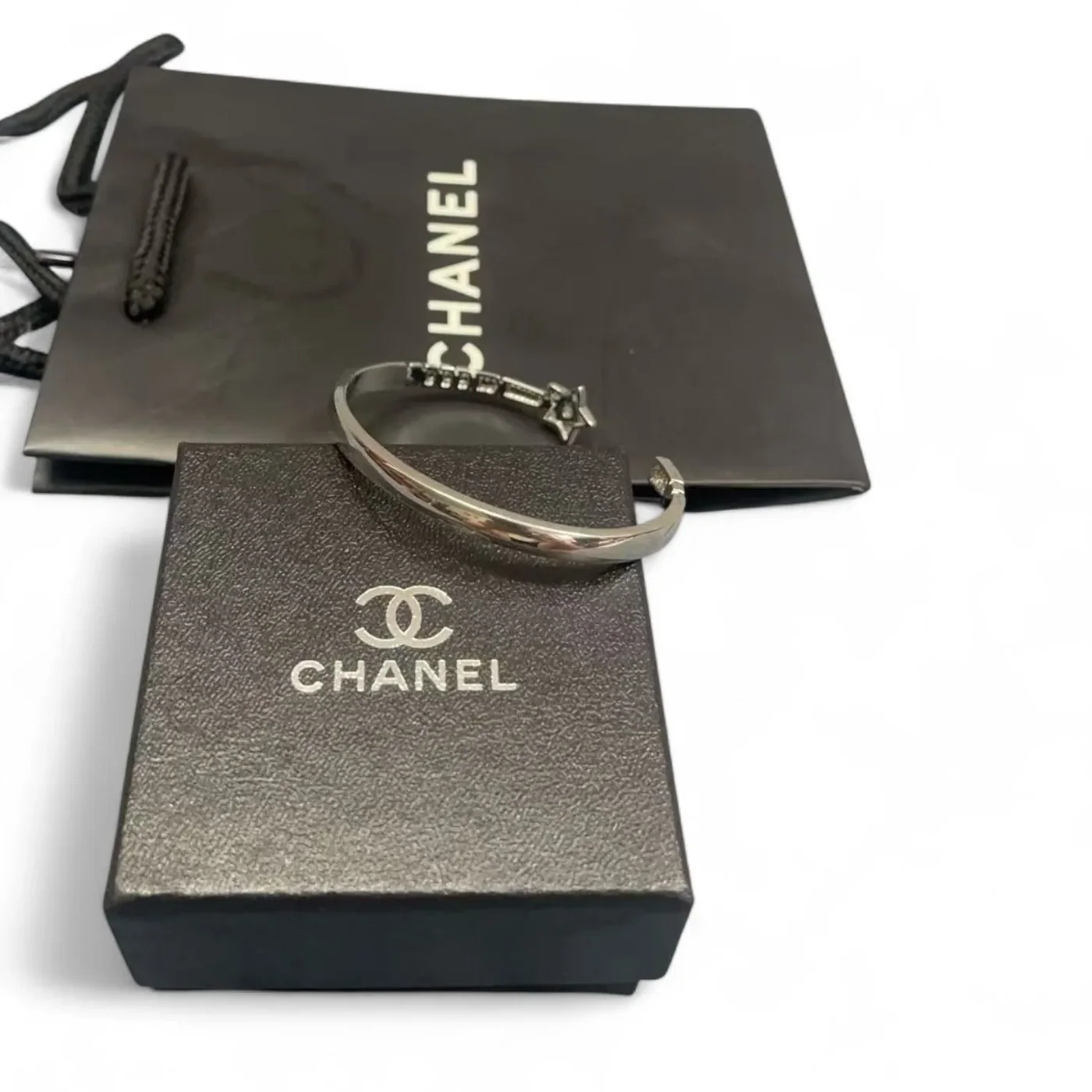 Comète Chevron Bracelet White Gold