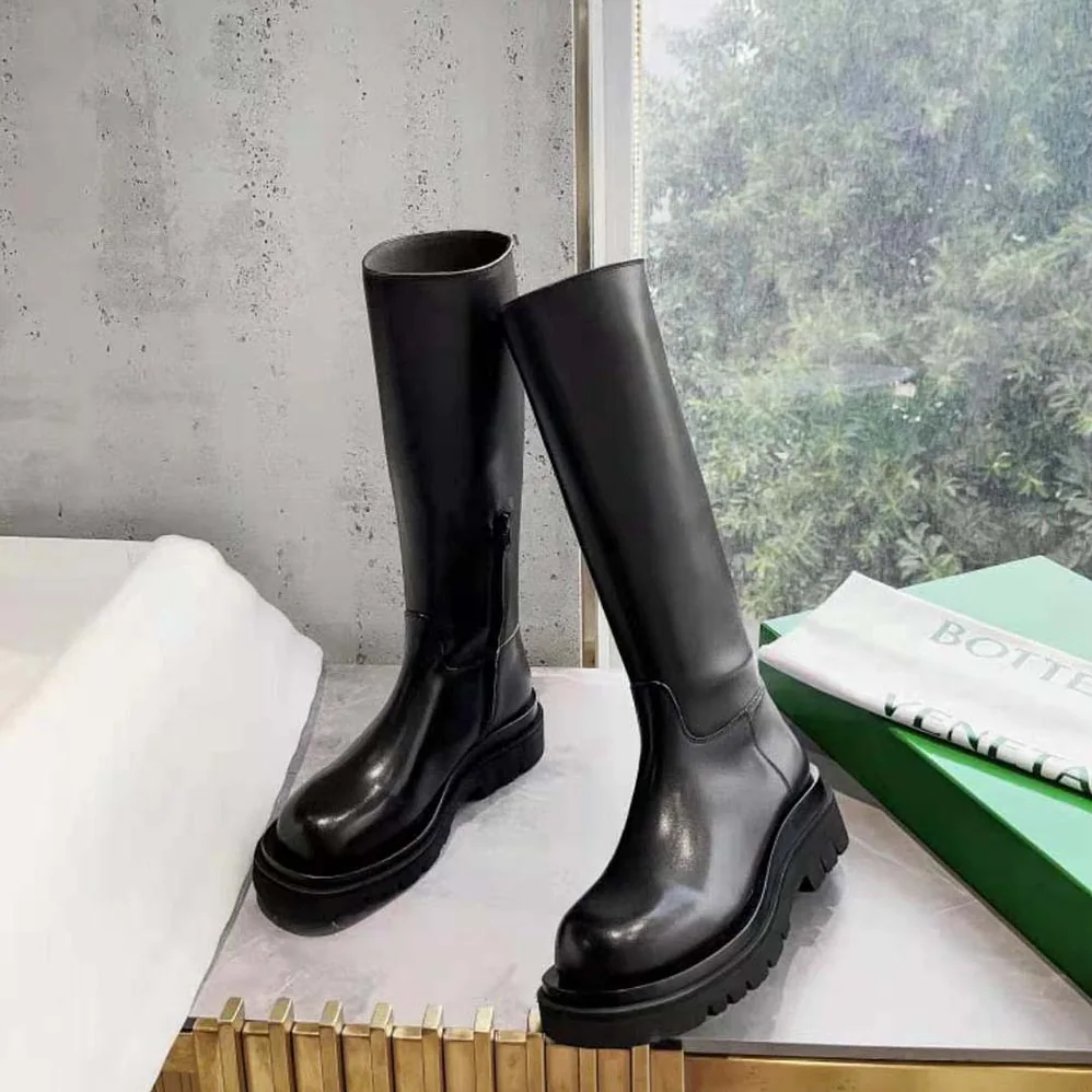 Bottega Veneta Lug Boot in Calfskin Leather for Women in Black Bottega Veneta Lug Boot in Calfskin Leather for Women in Black