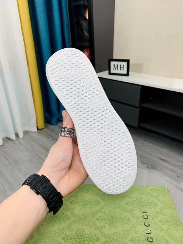 Gucci Crocodile Embossing Sneakers White for Men Gucci Crocodile Embossing Sneakers White for Men