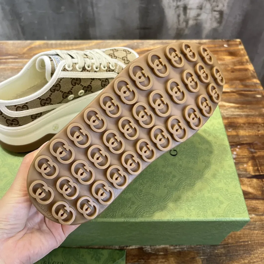 Gucci Low in Cut Sneaker Brown Gucci Low in Cut Sneaker Brown