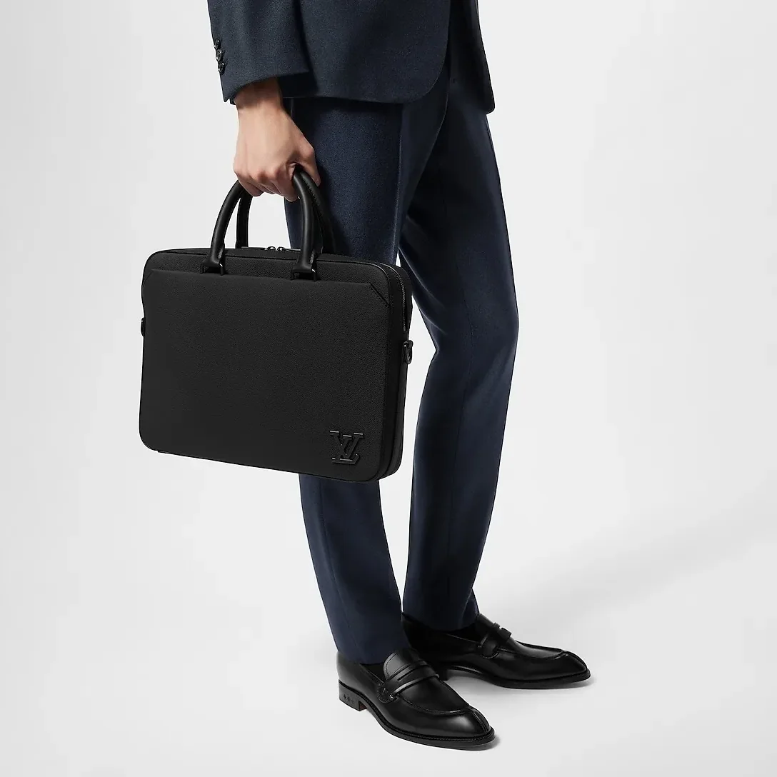 Louis Vuitton Pilot Briefcase Black / Louis Vuitton Pilot Briefcase Black /