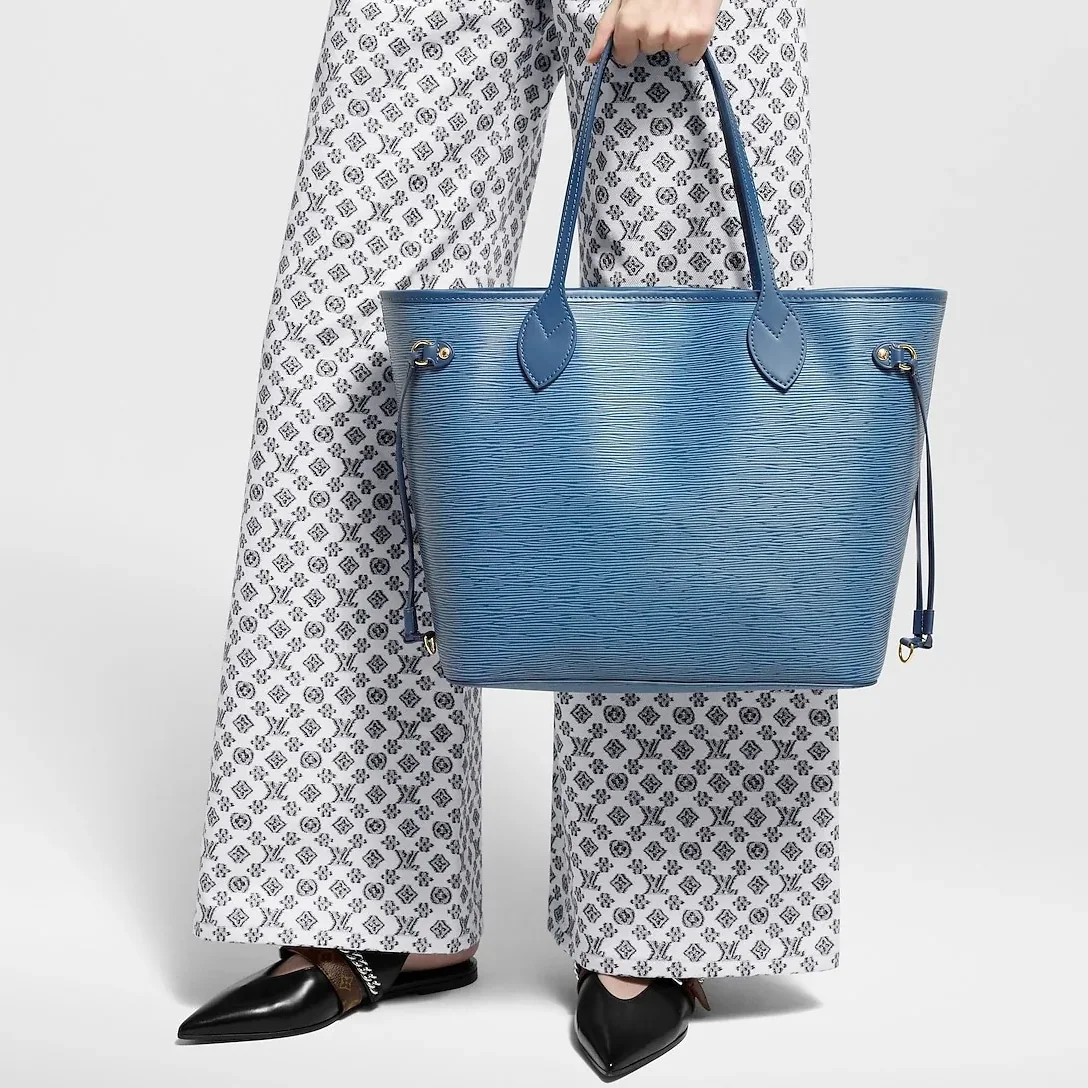 Louis Vuitton Neverfull MM Tote Bag in Blue Gold Hardware