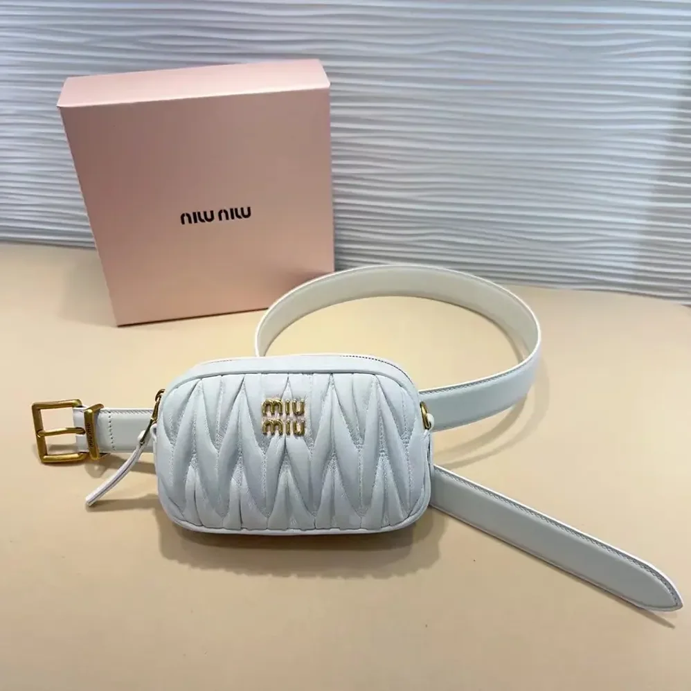 Miu Miu Belt with Matelassé Pouch for Women in White Miu Miu Belt with Matelassé Pouch for Women in White